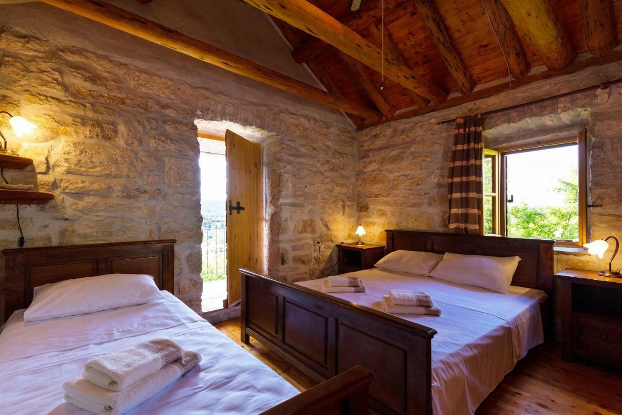 Old Small Stone House Zrnovo Екстер'єр фото